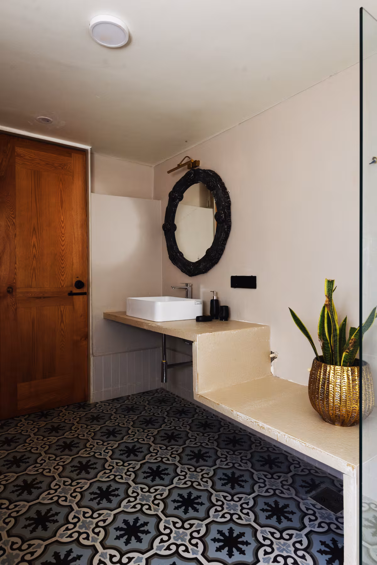 Bathroom 1, en-suite to Bedroom 1